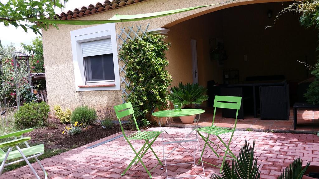 Petit Studio Au Calme Villa La Crau Buitenkant foto