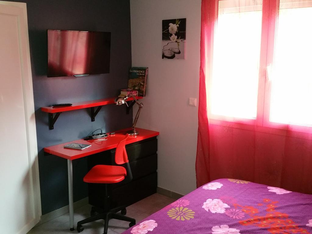 Petit Studio Au Calme Villa La Crau Buitenkant foto